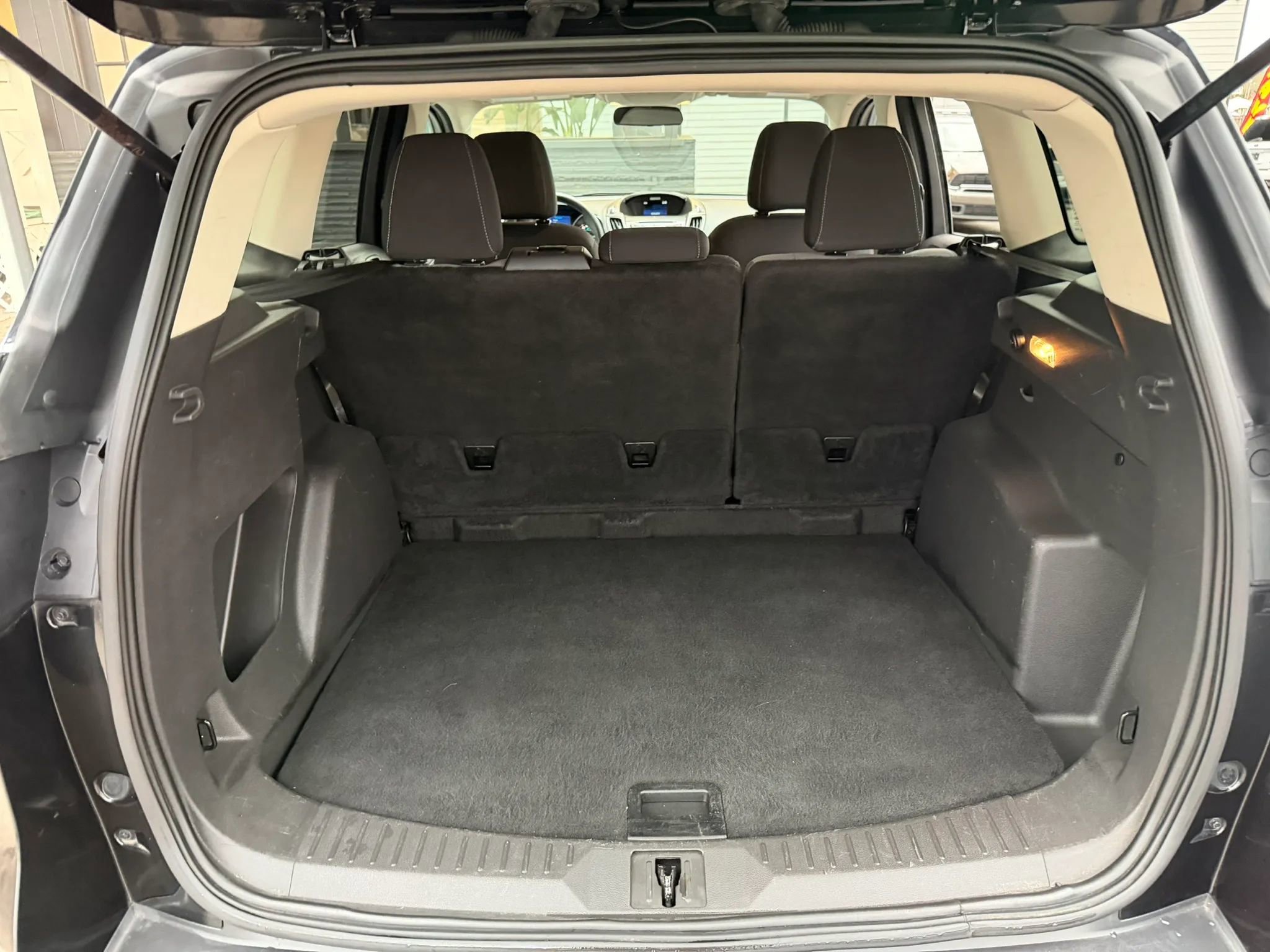Used 2015 Ford Escape SE image 18