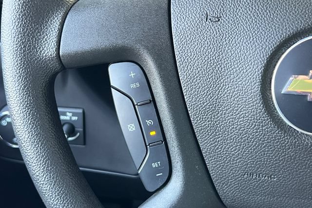 Used 2025 Chevrolet Express 2500 w/ Driver Convenience Package RWD image 27