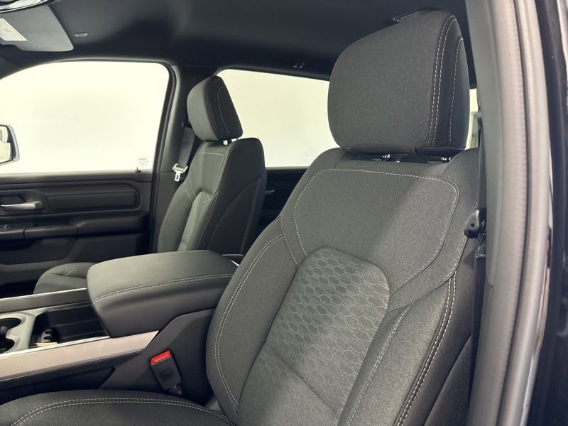 New 2026 RAM 1500 Express AWD/4WD image 19