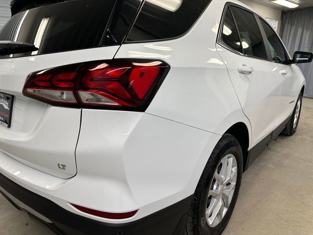 Certified 2024 Chevrolet Equinox LT w/ LPO, Floor Liner Package image 26