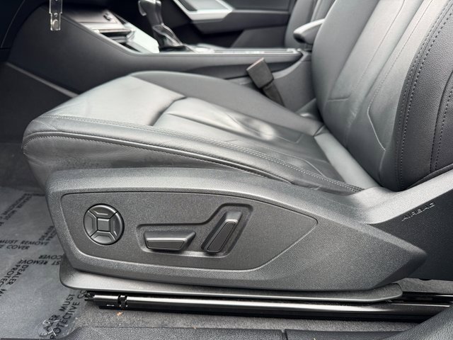 Used 2025 Audi Q3 2.0T Premium image 13