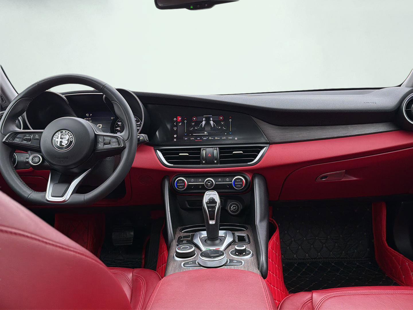 Used 2021 Alfa Romeo Giulia Ti w/ Nero Edizione image 35