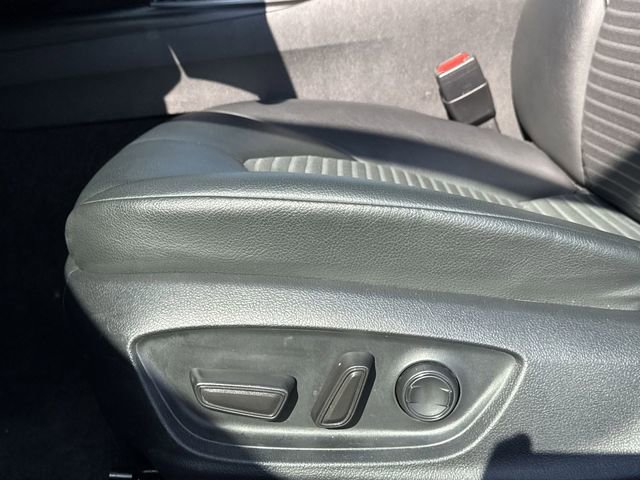 Used 2024 Toyota Camry SE FWD image 12