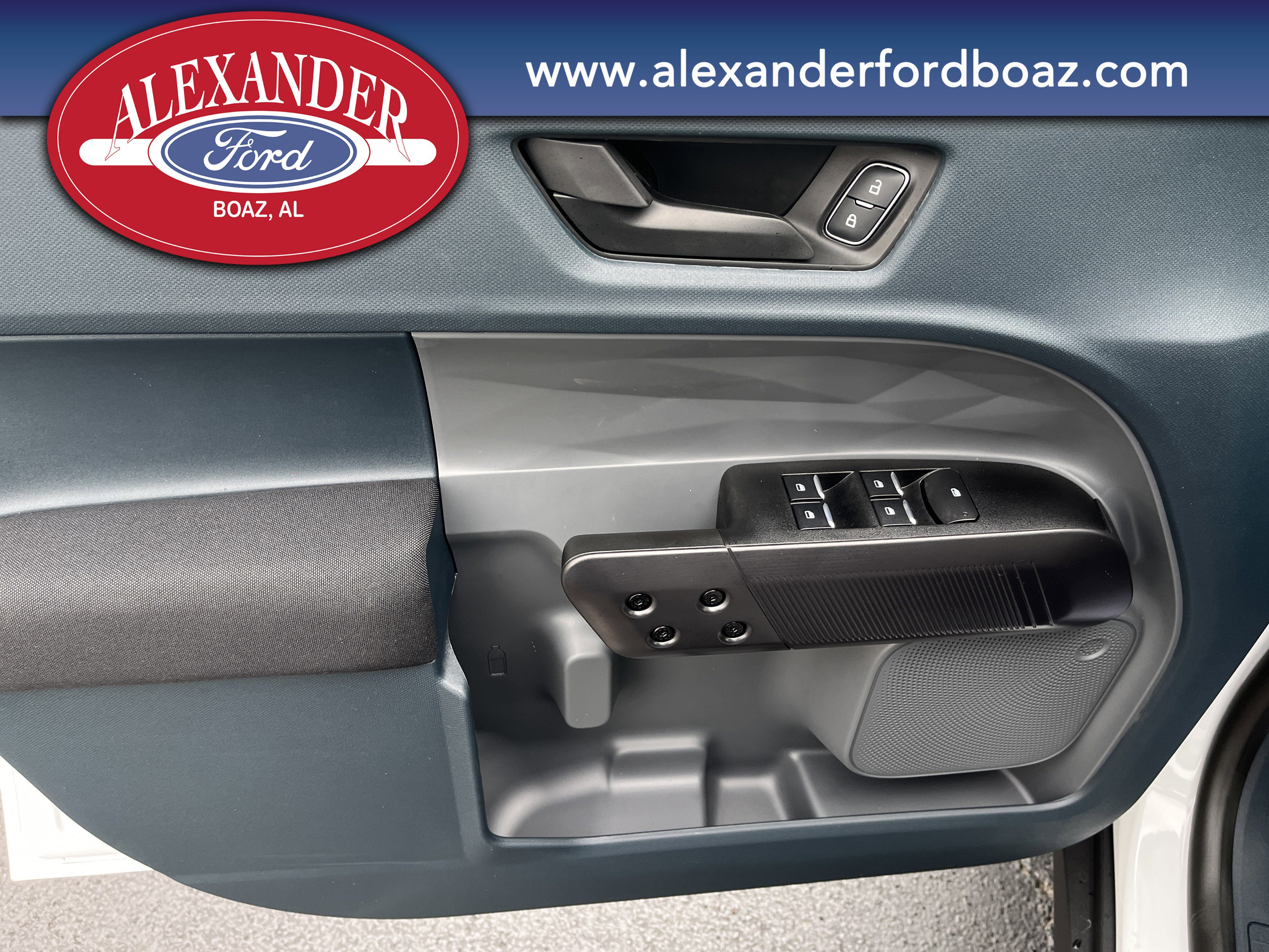 New 2025 Ford Maverick XL image 10