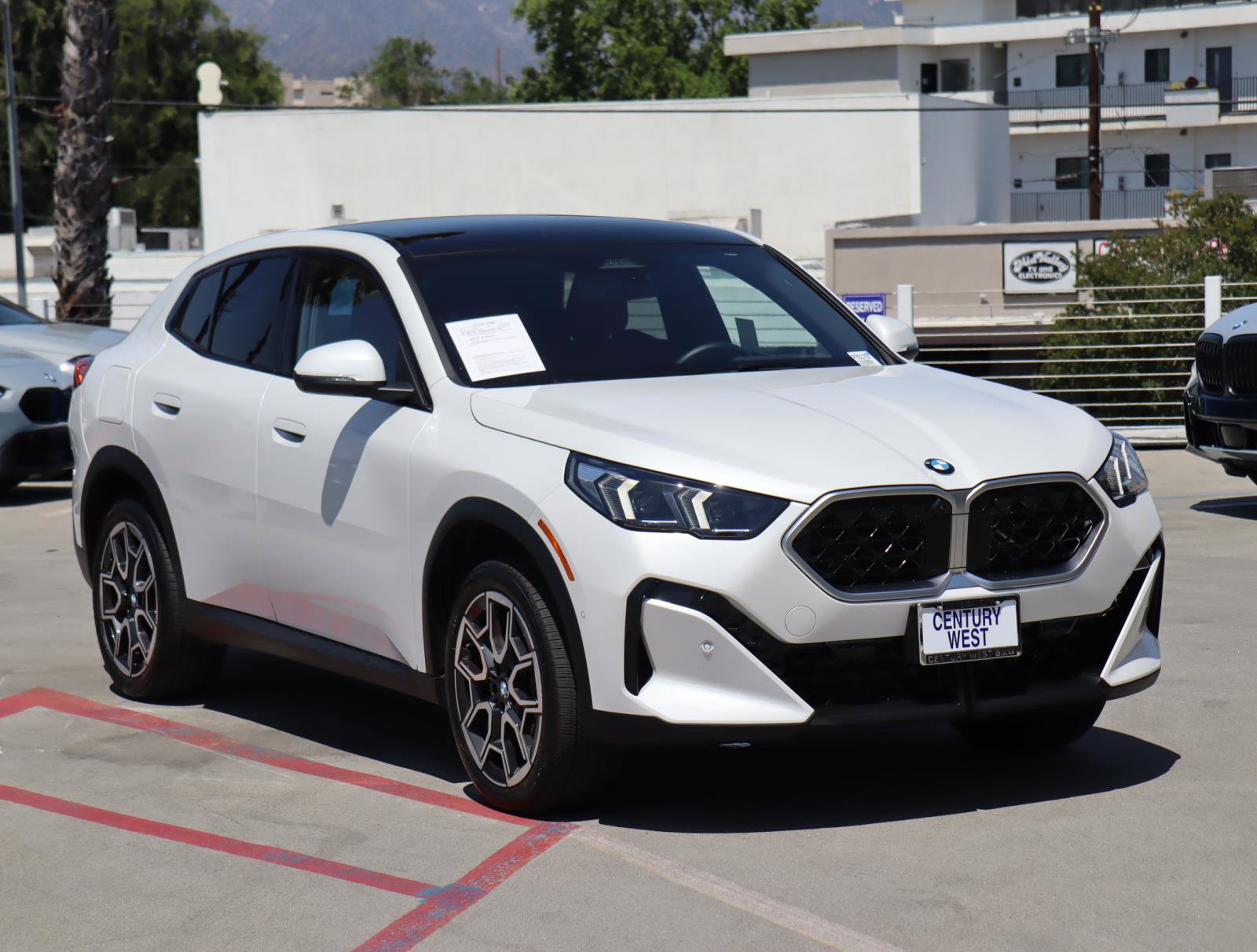 Used 2025 BMW X2 xDrive28i w/ Premium Package