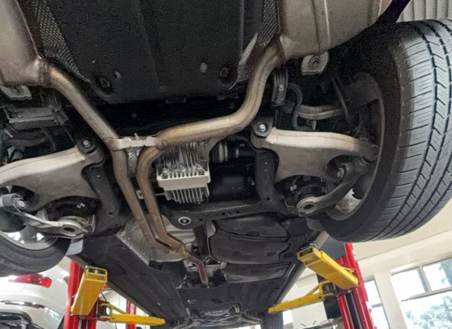 Used 2021 Porsche Macan w/ Premium Package image 91