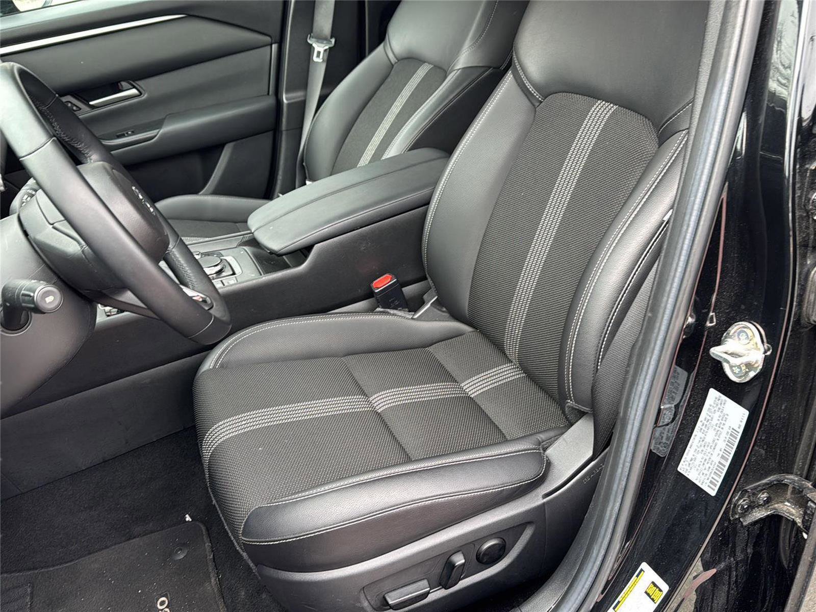 Used 2025 MAZDA CX-50 AWD 2.5 S w/ Preferred Package image 12