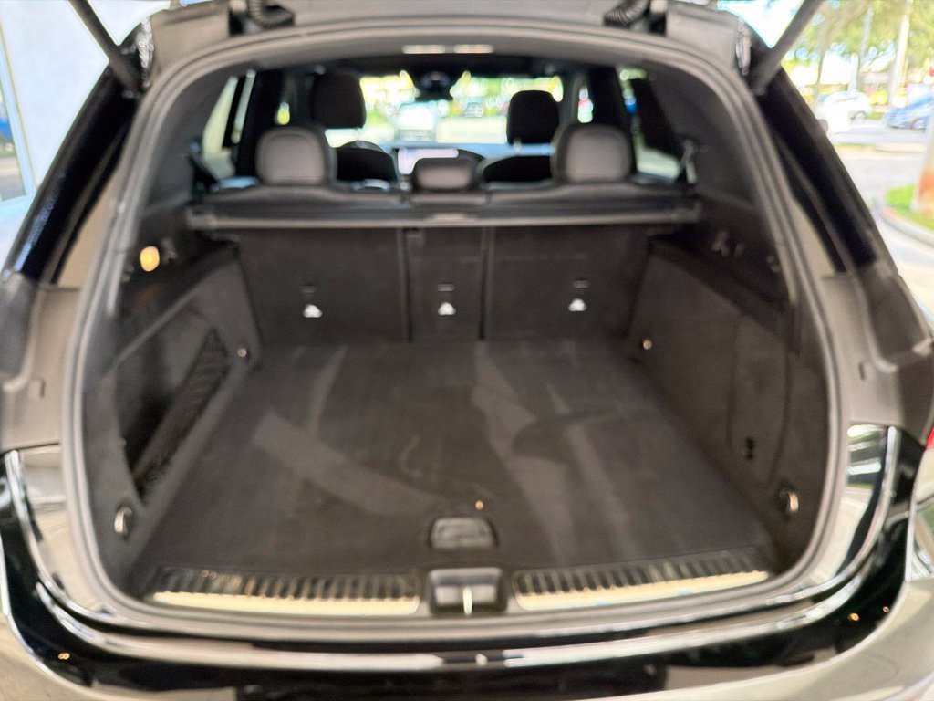 Used 2025 Mercedes-Benz GLE 350 4MATIC w/ AMG Line Exterior image 40