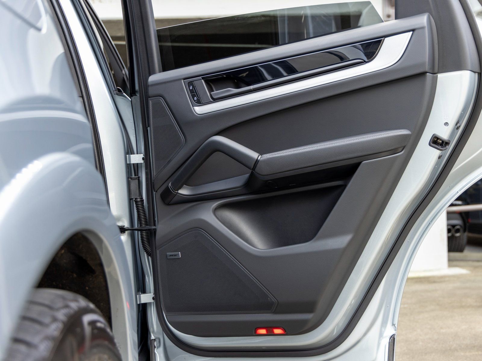 Certified 2025 Porsche Cayenne image 45