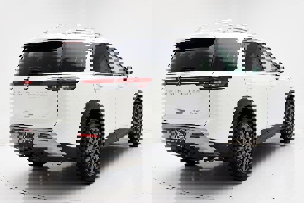 Used 2024 Nissan Pathfinder SL w/ SL Premium Package image 9