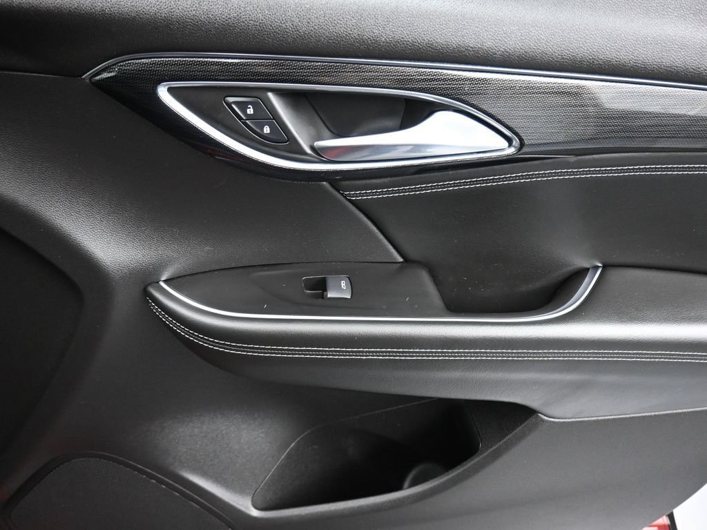 Used 2023 Buick Envision Essence w/ Sport Touring Package FWD image 40