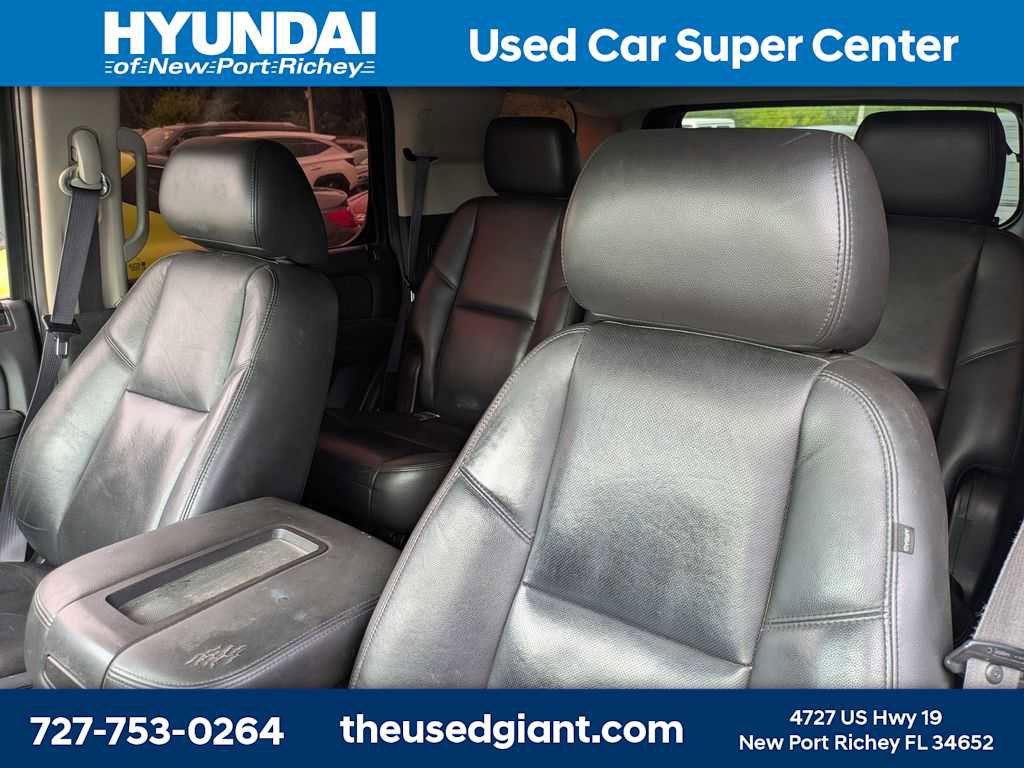 Used 2011 Chevrolet Tahoe LTZ AWD/4WD image 3