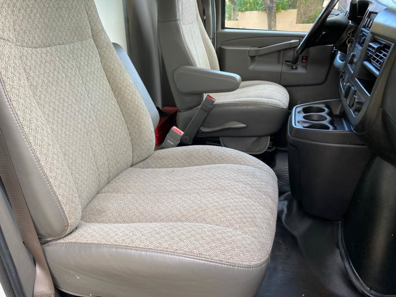 Used 2022 Chevrolet Express 3500 w/ Power Convenience Package RWD image 35