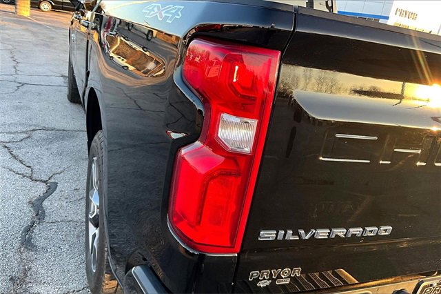 Used 2021 Chevrolet Silverado 1500 RST image 24