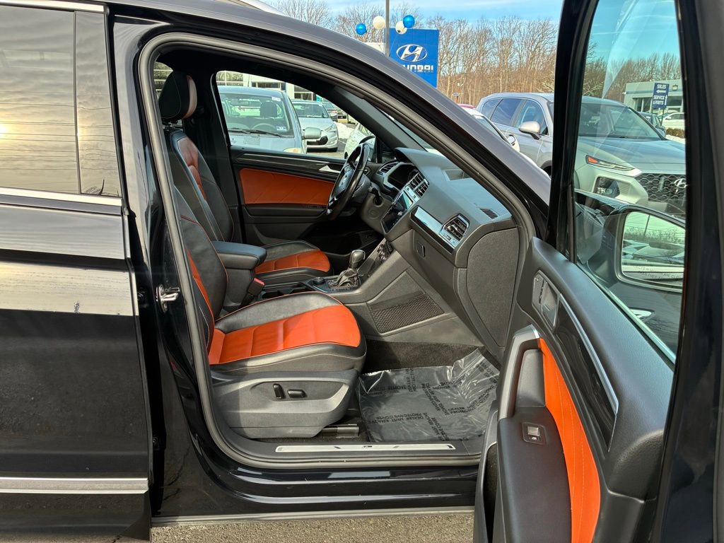 Used 2021 Volkswagen Tiguan SEL Premium R-Line image 21