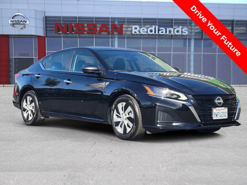 Certified 2025 Nissan Altima 2.5 S FWD image 1