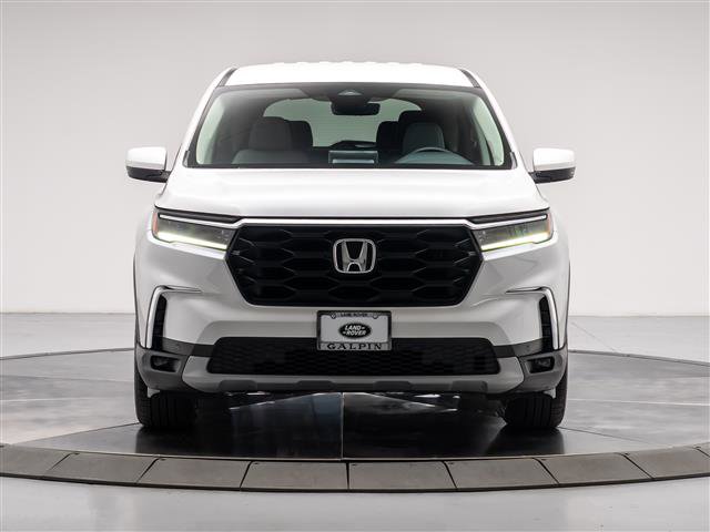 Used 2025 Honda Pilot EX-L image 8