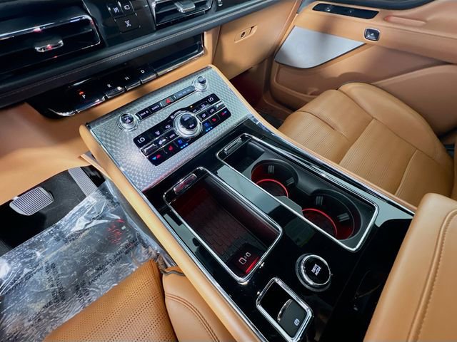 Used 2020 Lincoln Aviator Black Label w/ Dynamic Handling Package AWD/4WD image 25