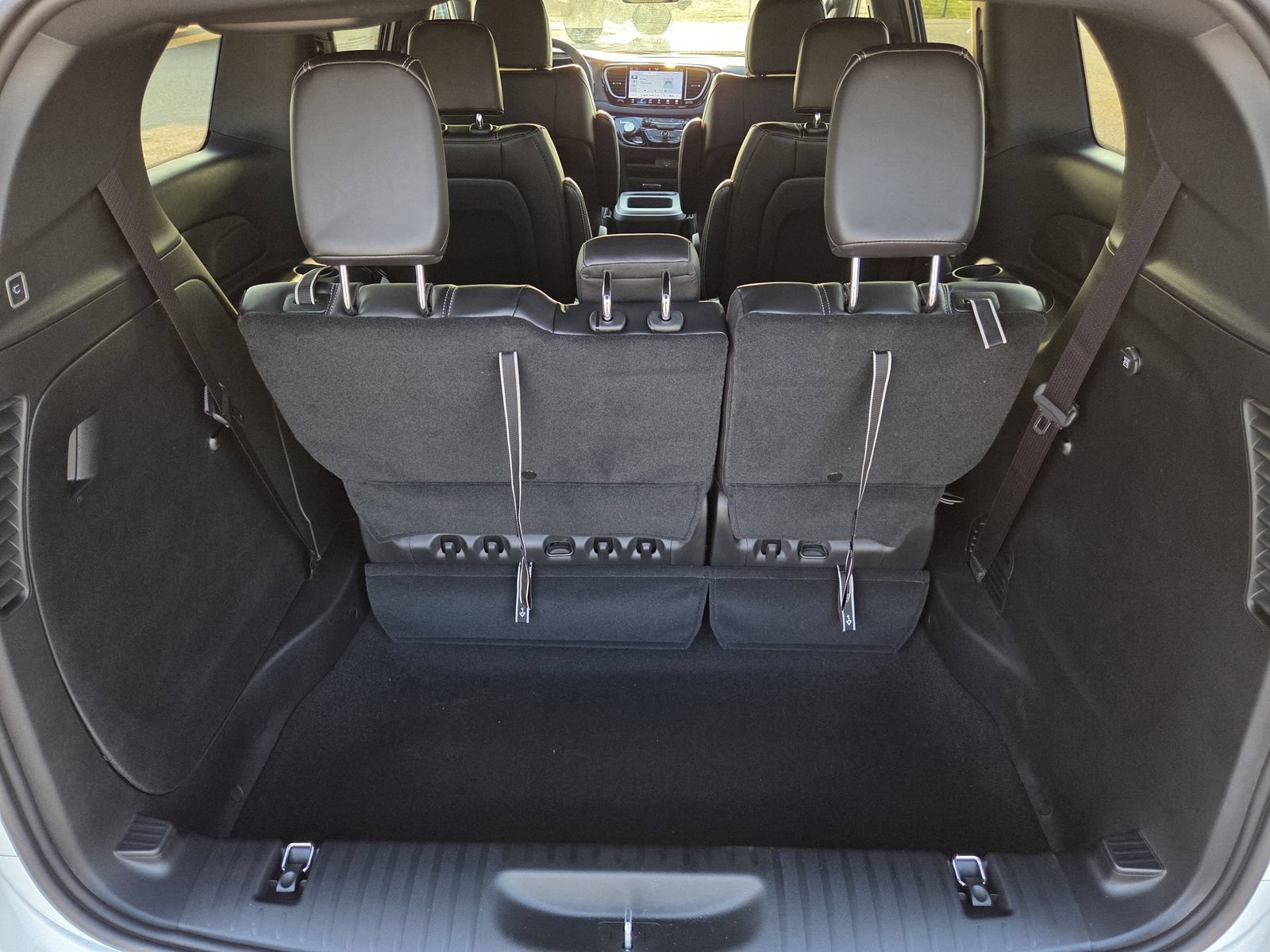 New 2026 Chrysler Voyager LX FWD image 22