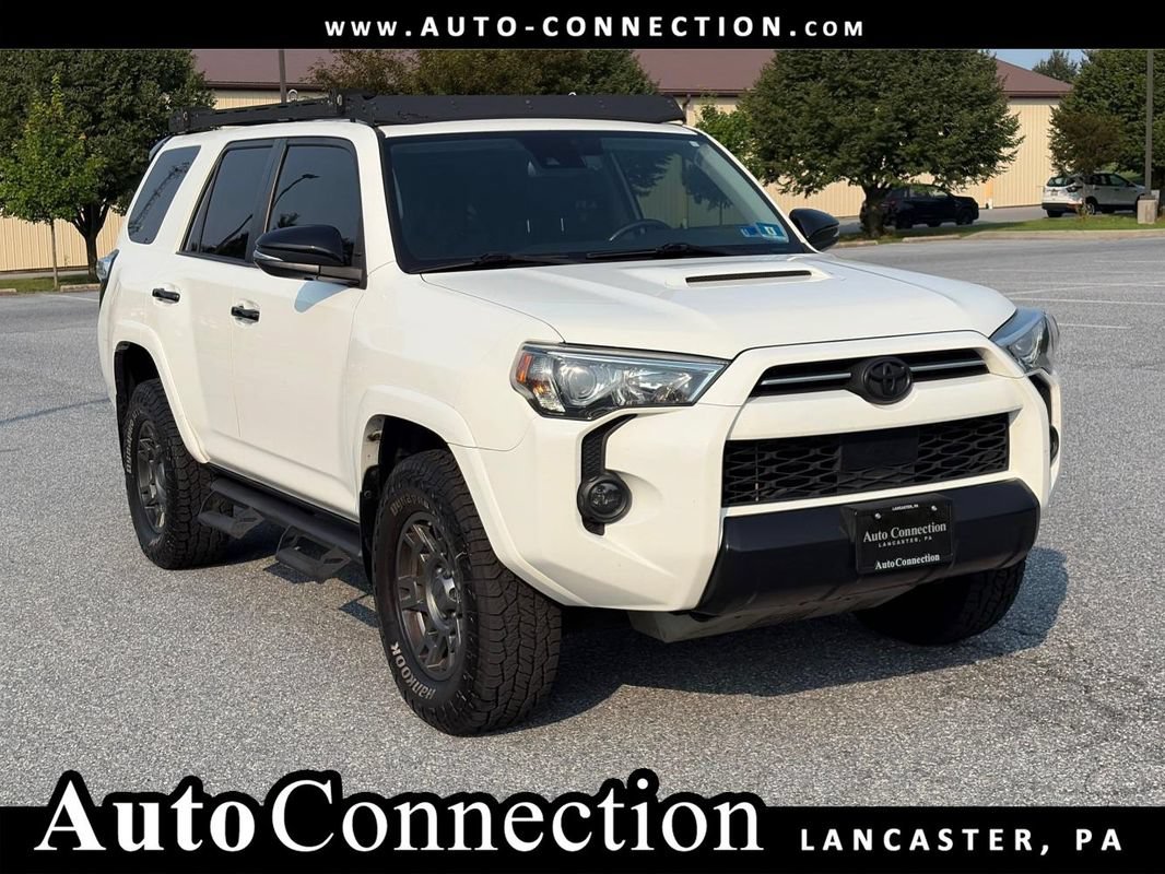 Used 2020 Toyota 4Runner Venture w/ Moonroof Package AWD/4WD image 1