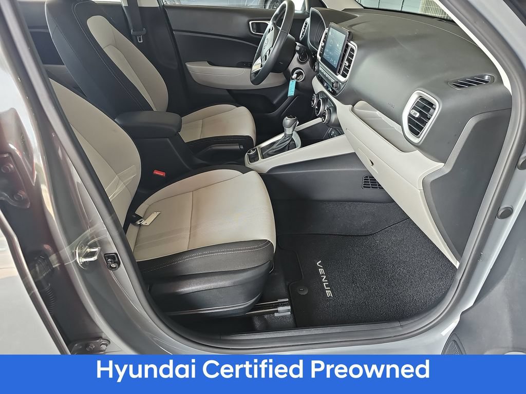 Certified 2023 Hyundai Venue SEL FWD image 10