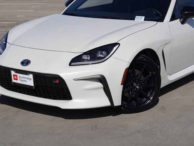Used 2022 Toyota GR86 Premium w/ ALL Weather Mat Package (TMS) RWD image 6