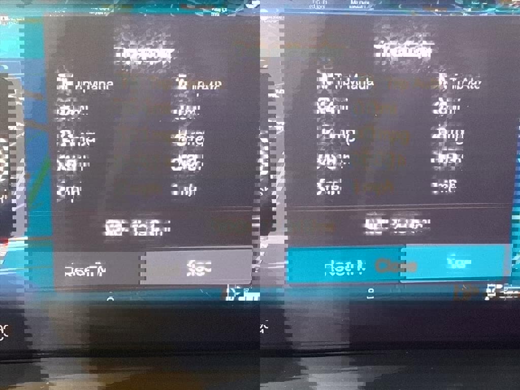 Certified 2025 Volvo XC60 B5 Plus image 28