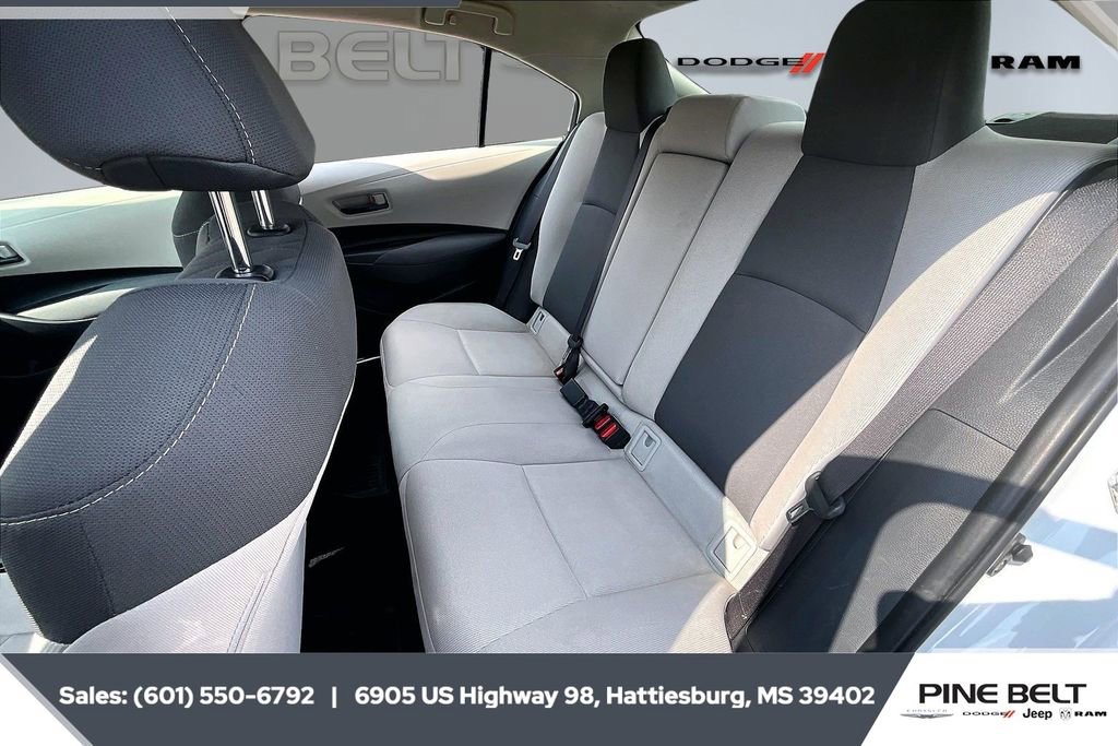 Used 2022 Toyota Corolla LE image 19