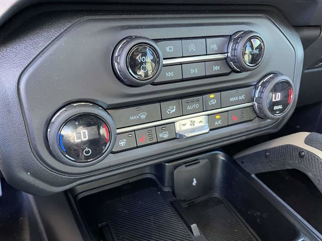 Used 2025 Ford Bronco Badlands image 24