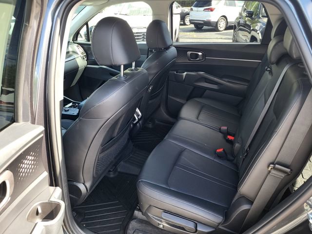 Used 2023 Kia Sorento S image 13