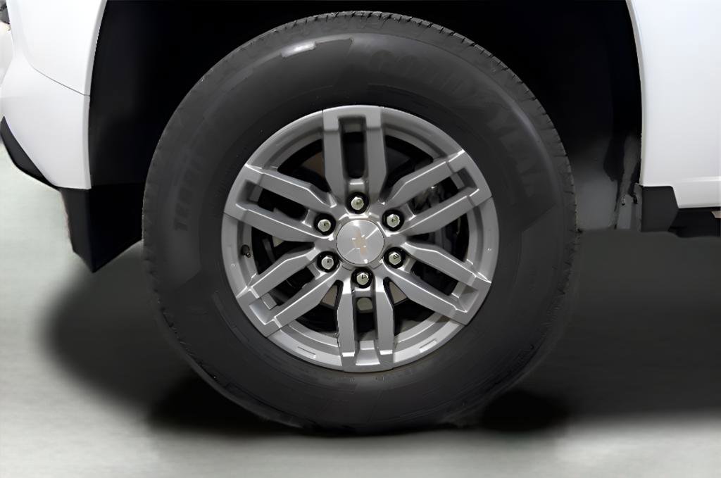 Used 2024 Chevrolet Colorado LT w/ LT Convenience Package image 14