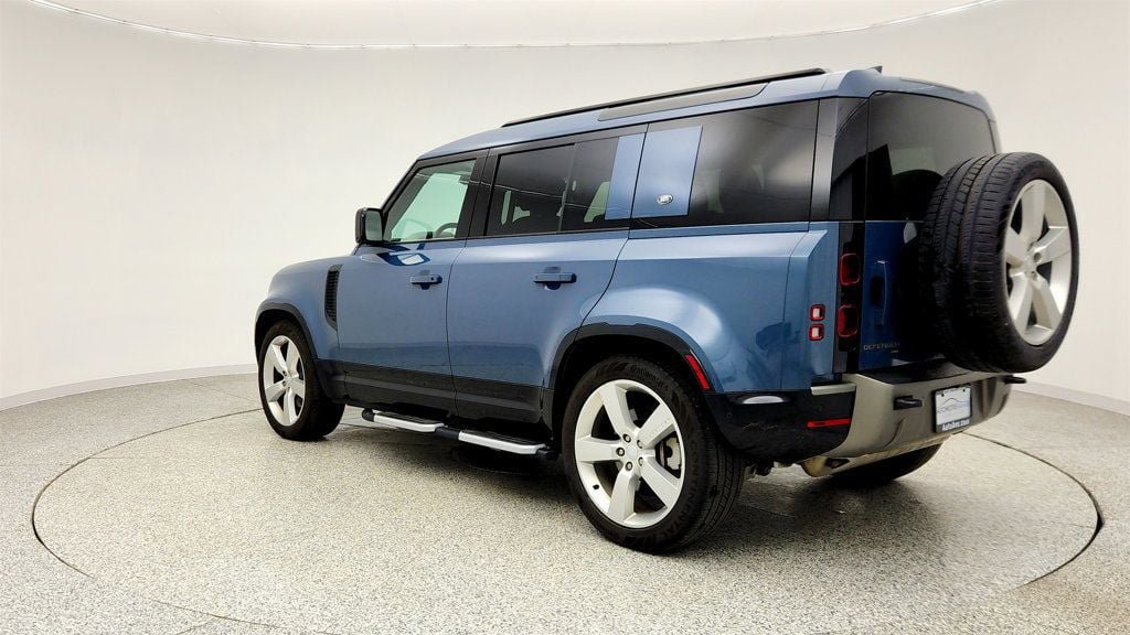 Used 2023 Land Rover Defender 110 X-Dynamic SE image 7