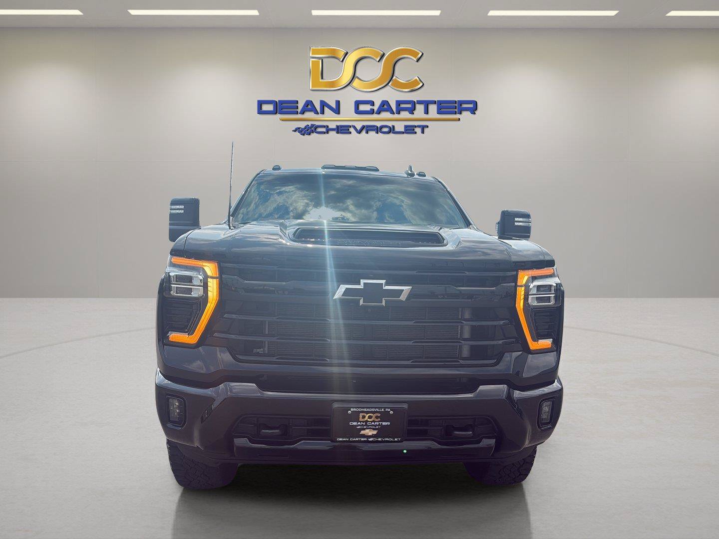 Used 2024 Chevrolet Silverado 2500 LT w/ Midnight Edition AWD/4WD image 8