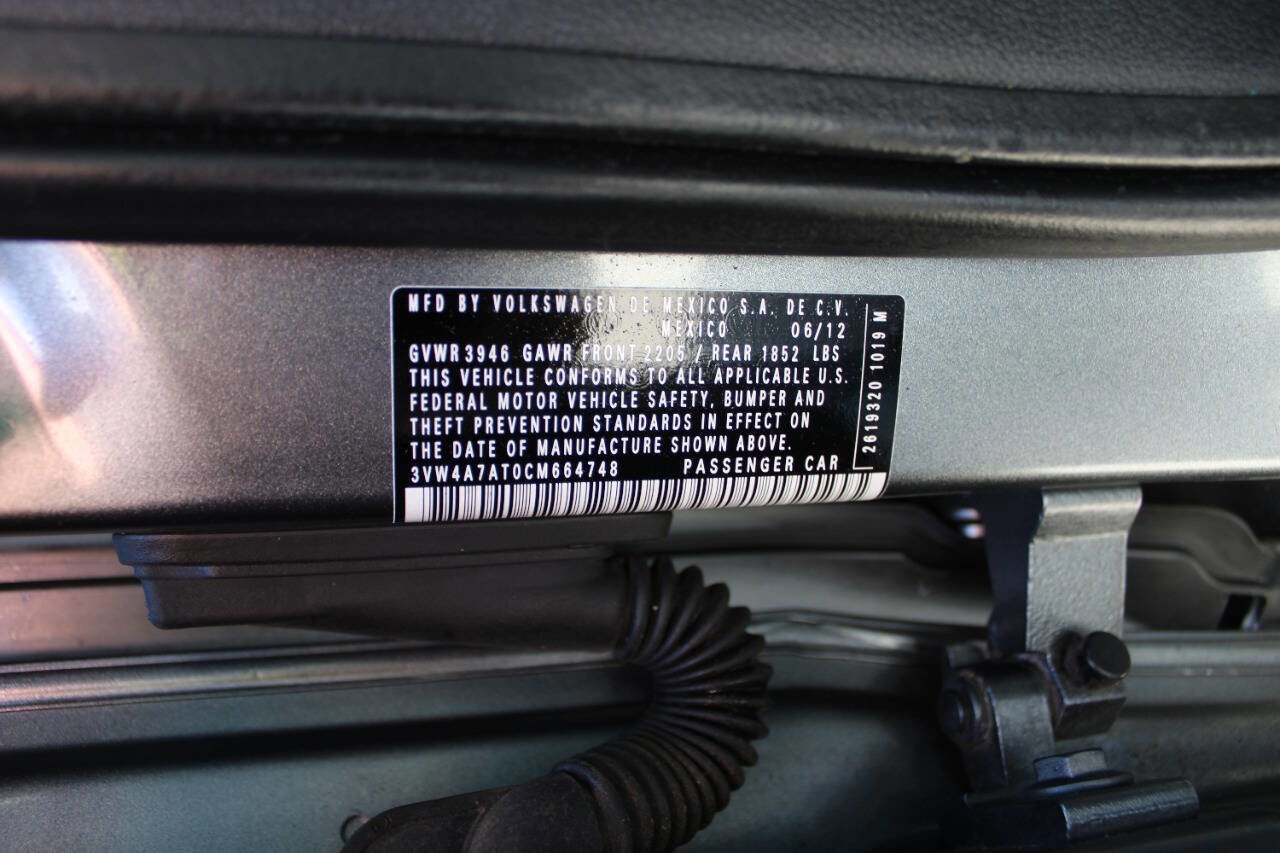 Used 2012 Volkswagen Beetle 2.0T image 35