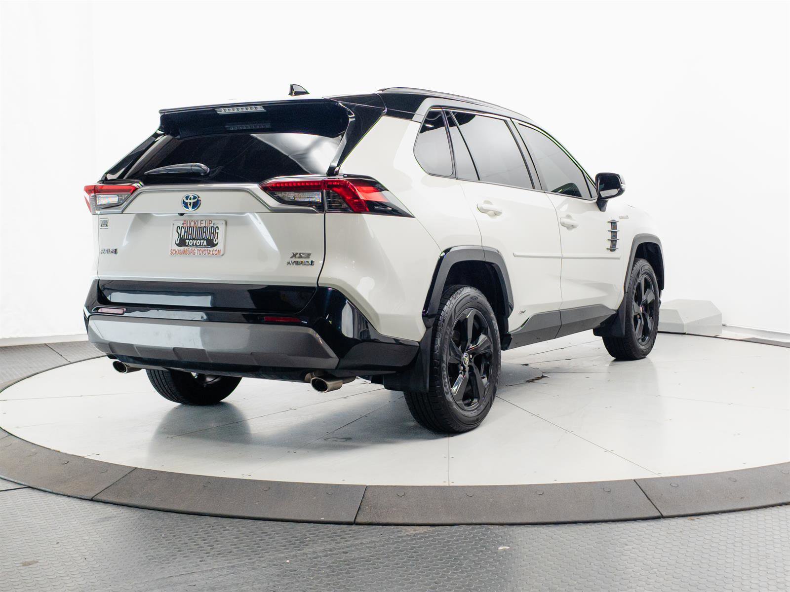 Used 2019 Toyota RAV4 XSE w/ XSE Weather Package AWD/4WD image 12