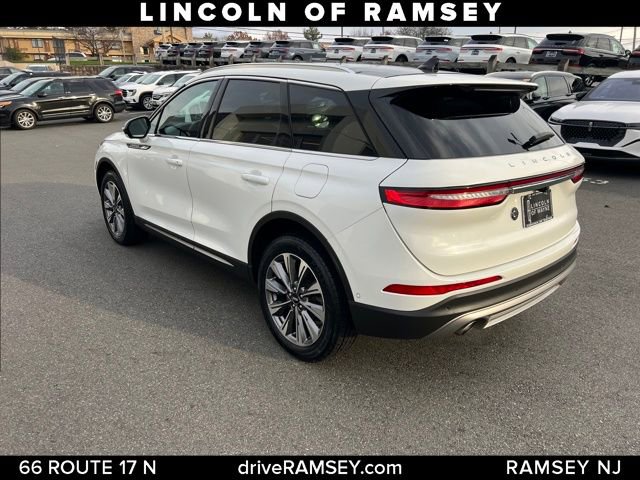 Used 2022 Lincoln Corsair Reserve w/ Equipment Group 201A image 3