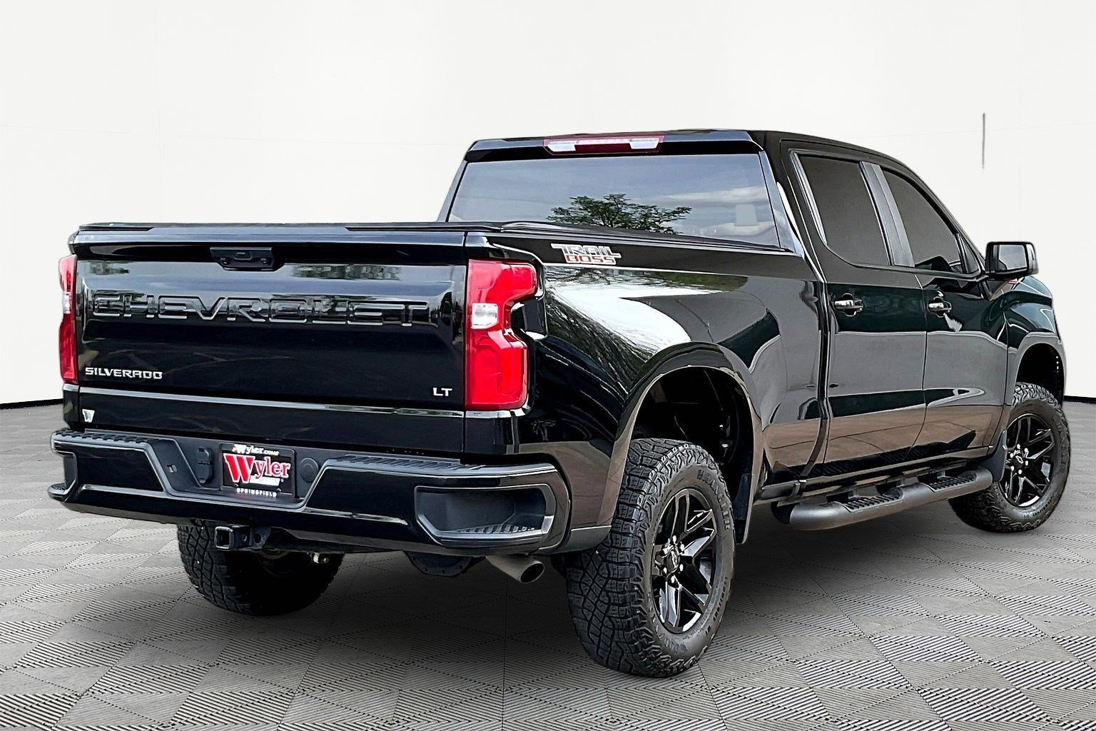 Used 2023 Chevrolet Silverado 1500 LT Trail Boss image 6