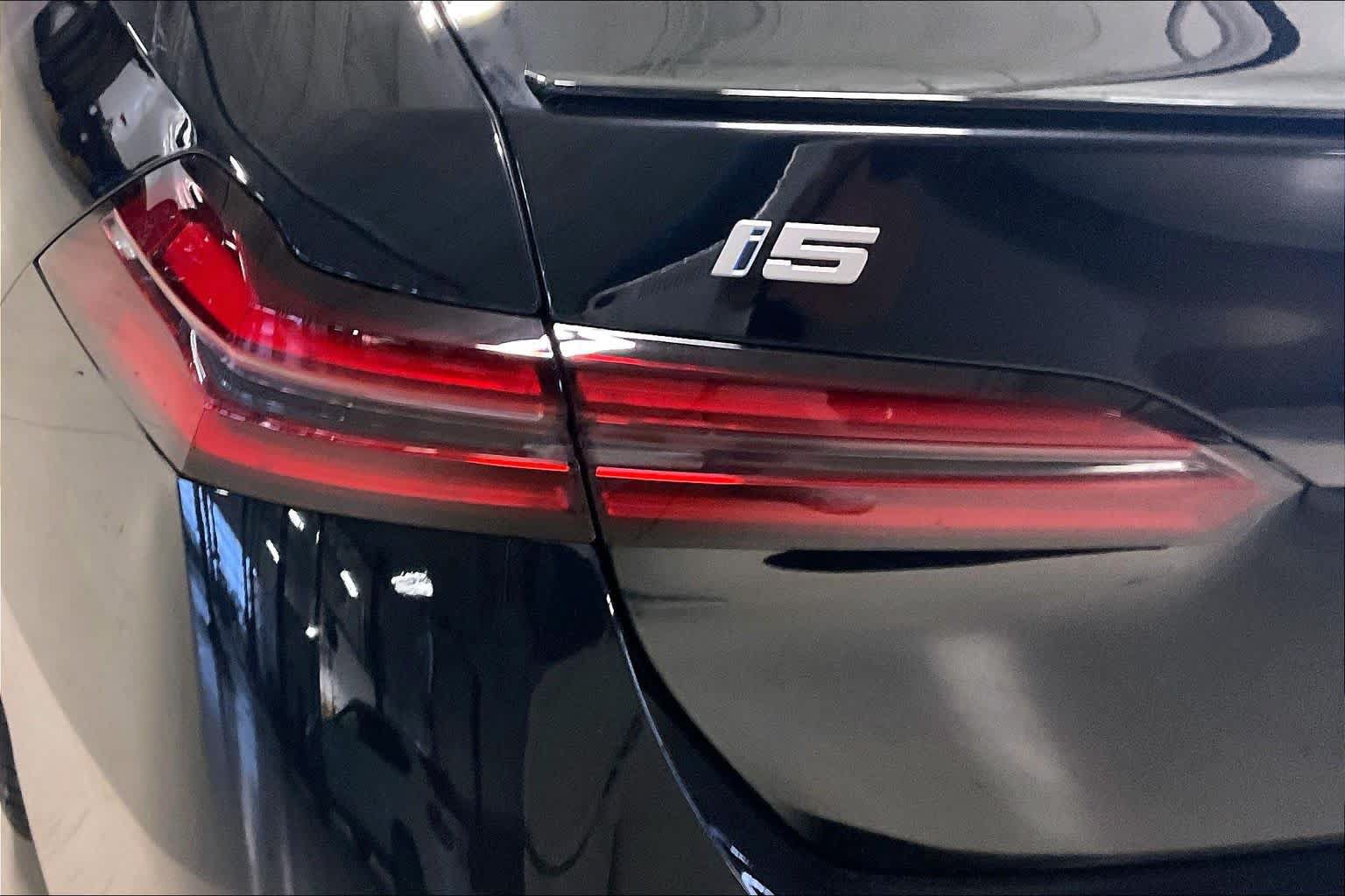 New 2026 BMW i5 M60 w/ Dynamic Handling Package AWD/4WD image 14