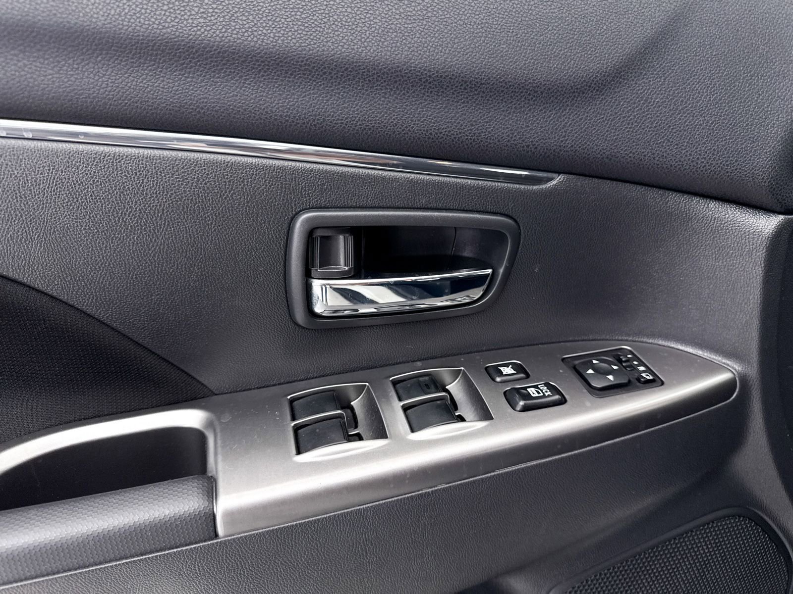 Used 2021 Mitsubishi Outlander Sport SE image 24