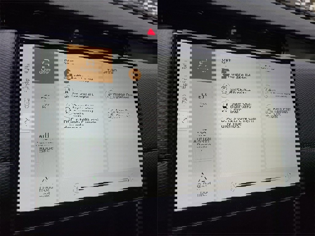 New 2025 Land Rover Discovery Sport Dynamic SE image 34