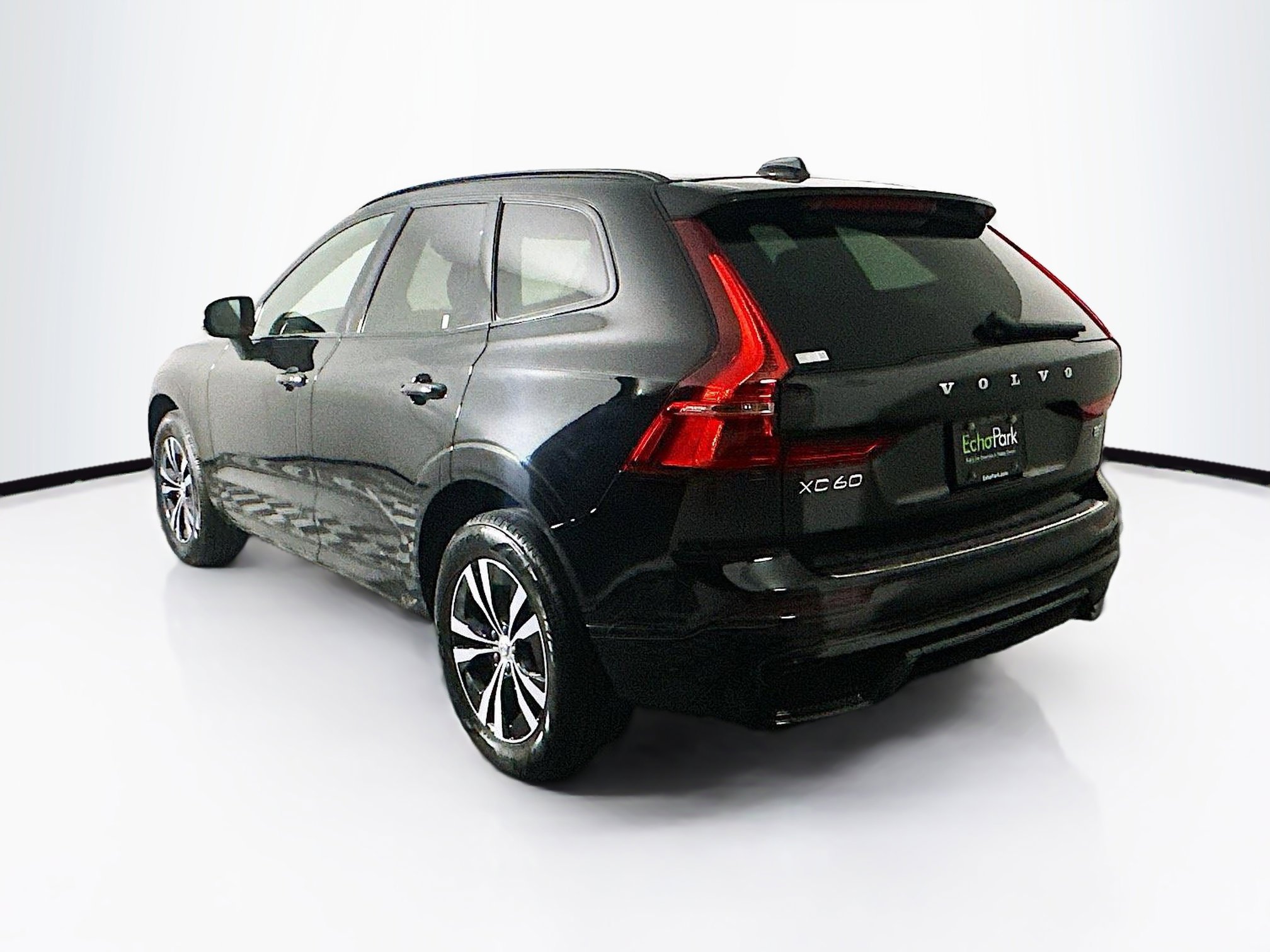 Used 2024 Volvo XC60 B5 Core AWD/4WD image 5