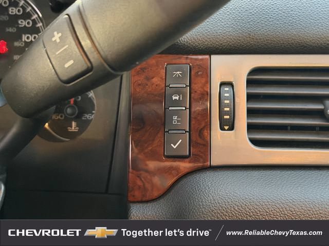 Used 2013 Chevrolet Tahoe LT RWD image 22