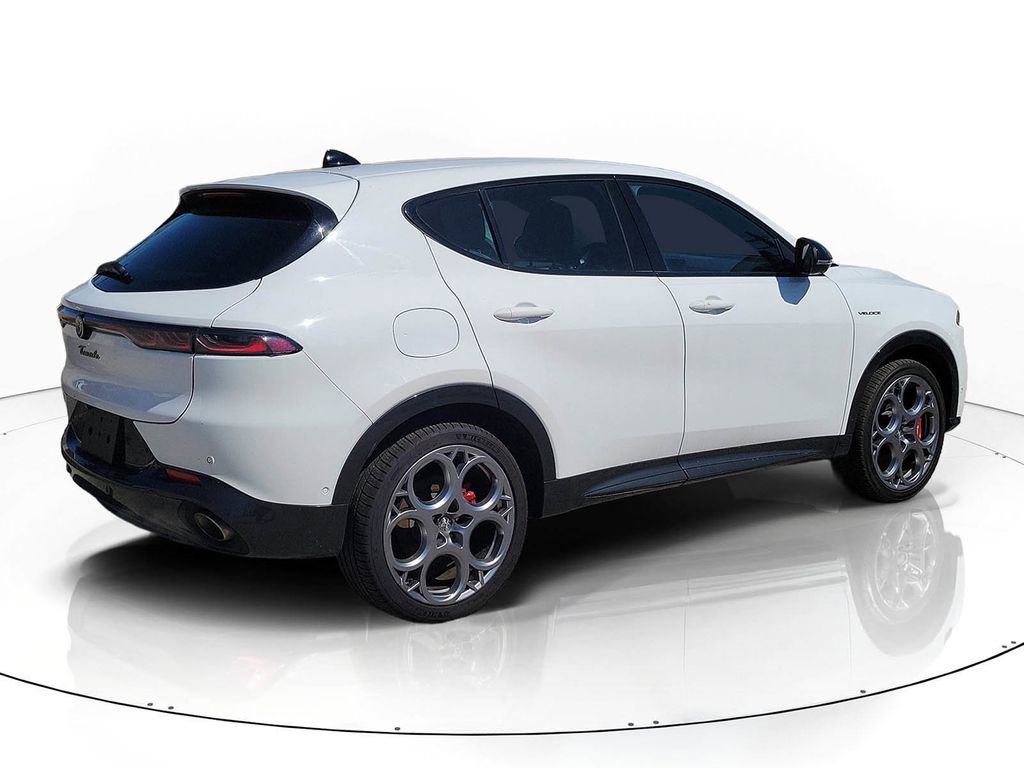 Used 2024 Alfa Romeo Tonale Veloce image 4