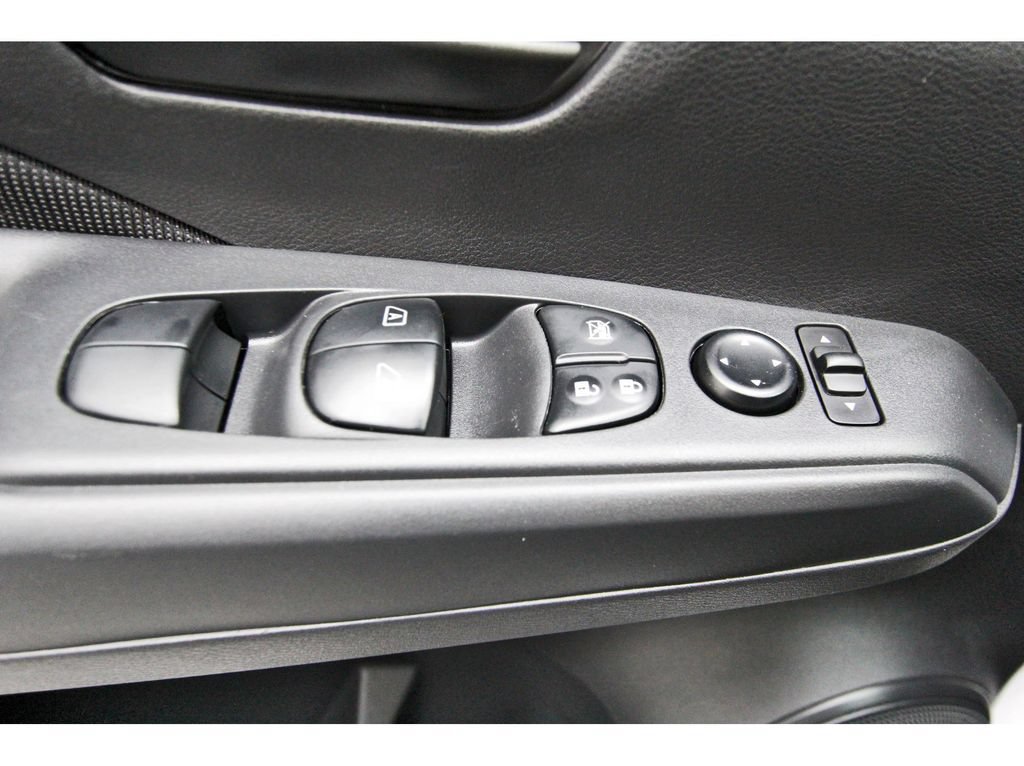 Certified 2025 Nissan Kicks Play S FWD image 19