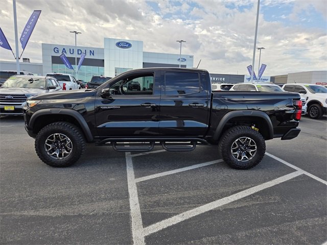 Used 2024 Chevrolet Colorado ZR2 w/ Technology Package image 4