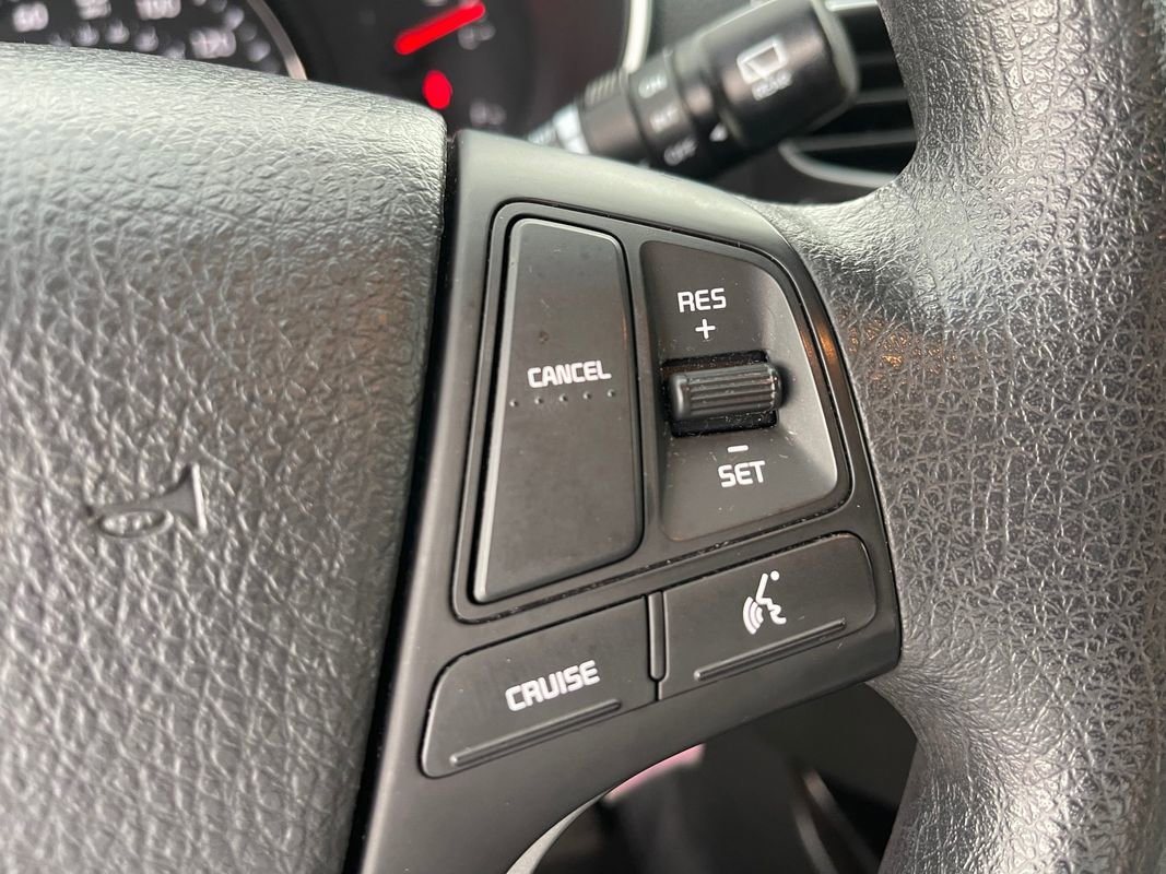 Used 2015 Kia Sorento LX image 29