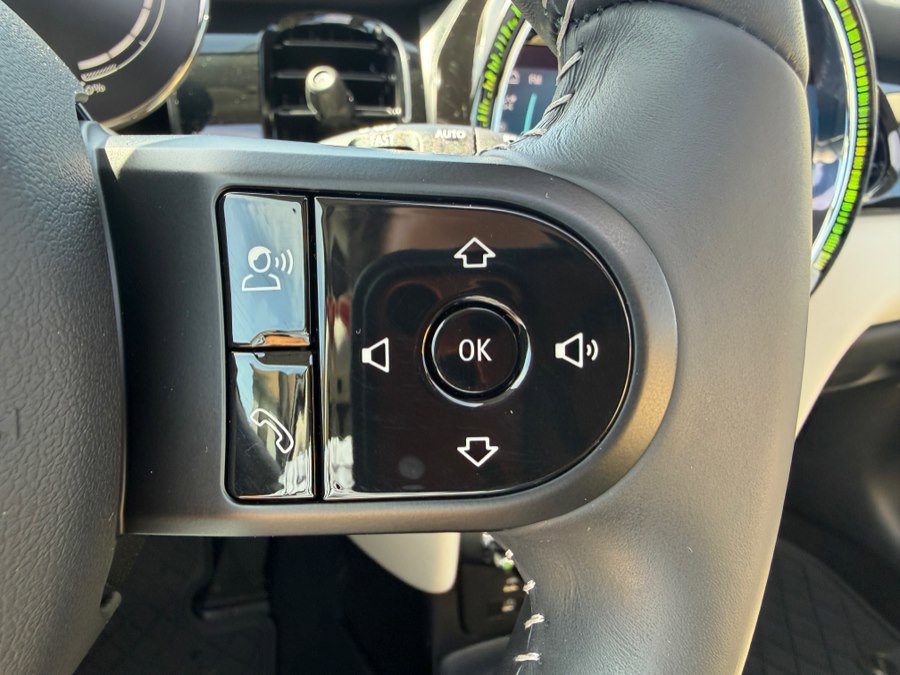 Used 2023 MINI Cooper SE image 17