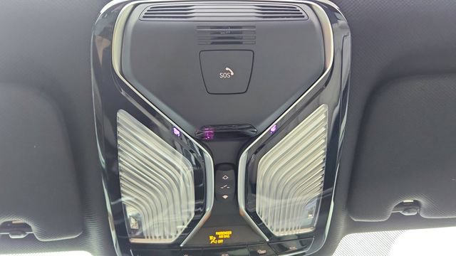 Used 2022 BMW 740i xDrive w/ M Sport Package image 62