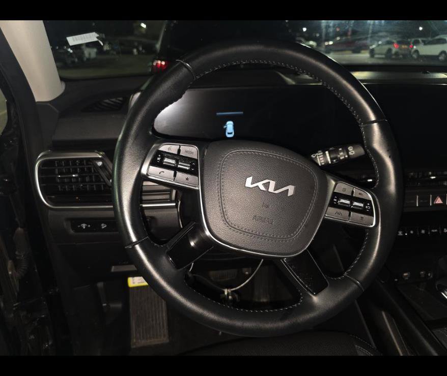 Used 2025 Kia Telluride S FWD image 5
