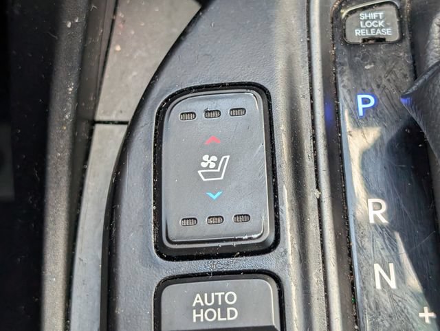 Used 2017 Hyundai Santa Fe Limited AWD/4WD image 21